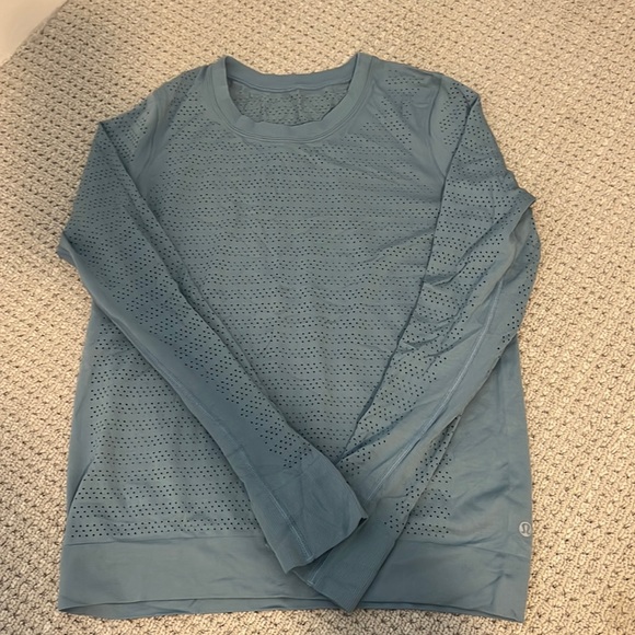 lululemon athletica Tops - Lululemon breathable long sleeve shirt